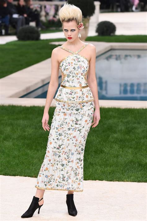 défilé chanel haute couture 2019|Chanel spring fashion.